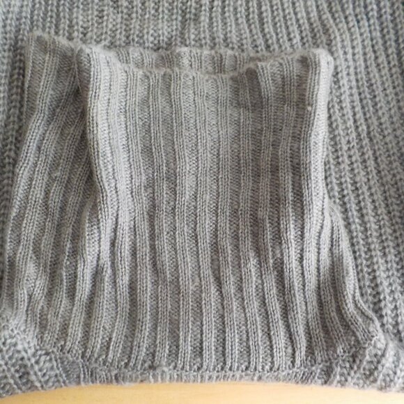 a.n.a Sweater NWT - Roll Down Cowl Neck - Grey - Oversized - Size X-Small  (555) - Picture 6 of 7